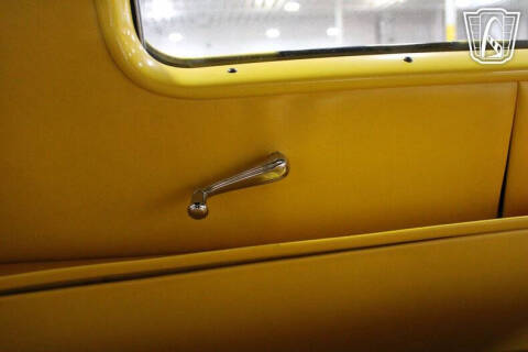 1933 Plymouth 5 Window