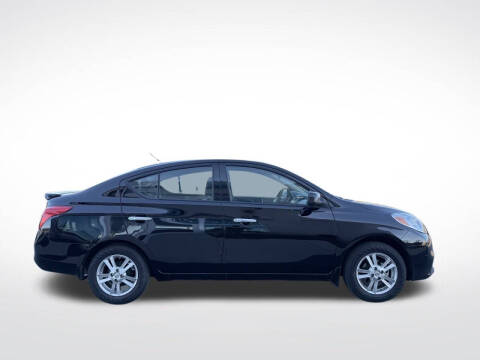2014 Nissan Versa 1.6 SV