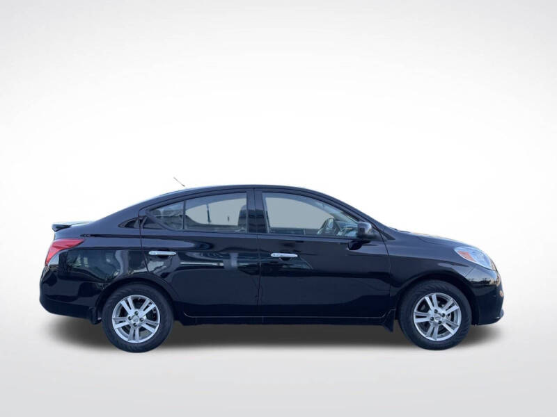 2014 Nissan Versa 1.6 SV