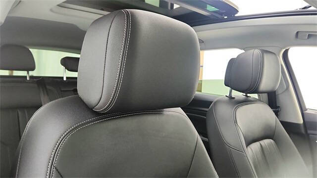 2022 Audi e-tron quattro Premium Plus