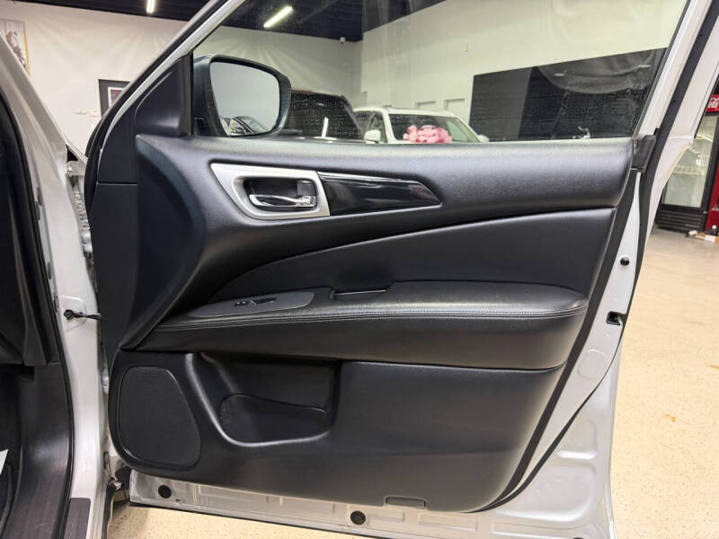 2020 Nissan Pathfinder S