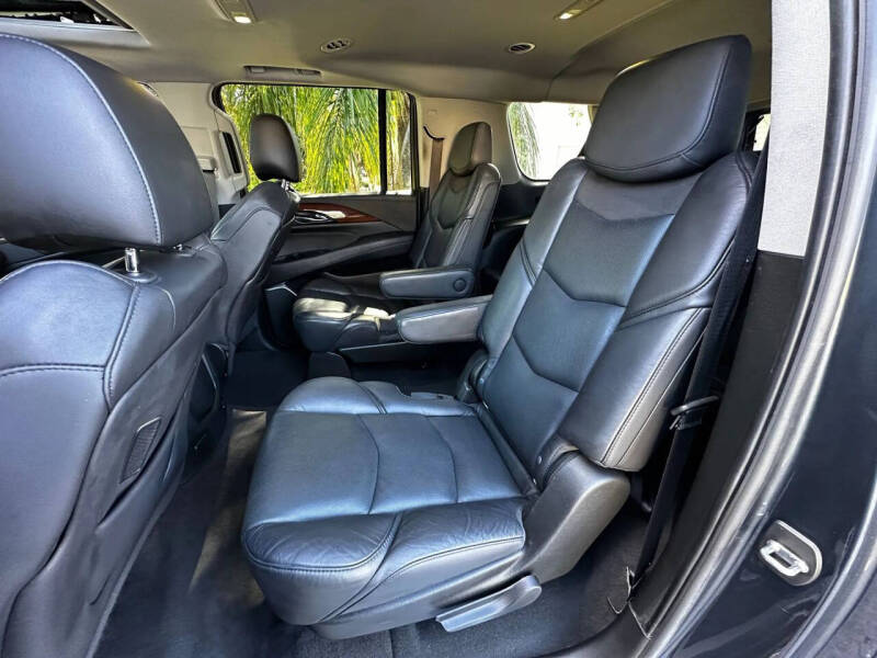 2020 Cadillac Escalade ESV Luxury