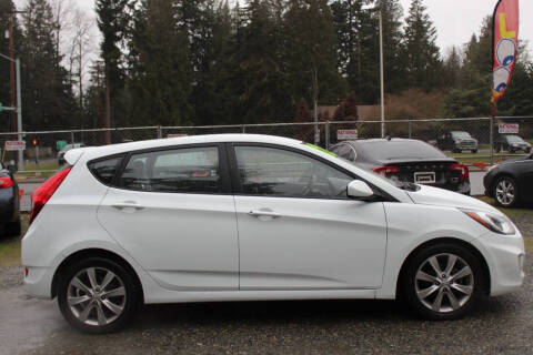 2012 Hyundai Accent SE