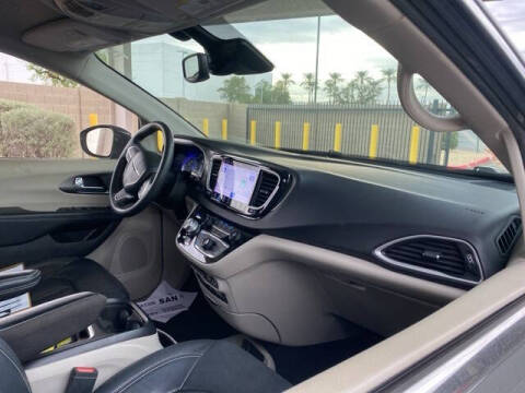 2022 Chrysler Pacifica Touring L