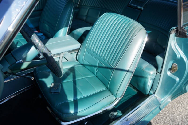 1964 Ford Thunderbird