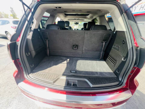 2016 GMC Acadia Denali