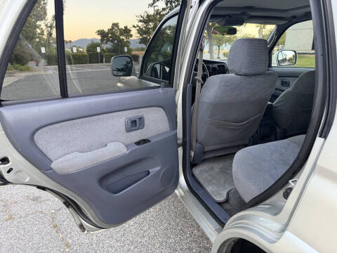 2000 Toyota 4Runner SR5