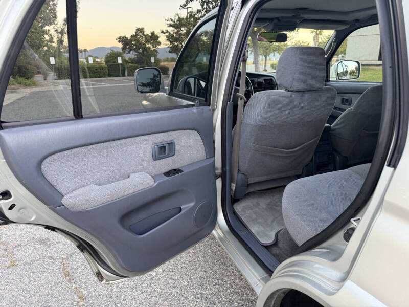2000 Toyota 4Runner SR5