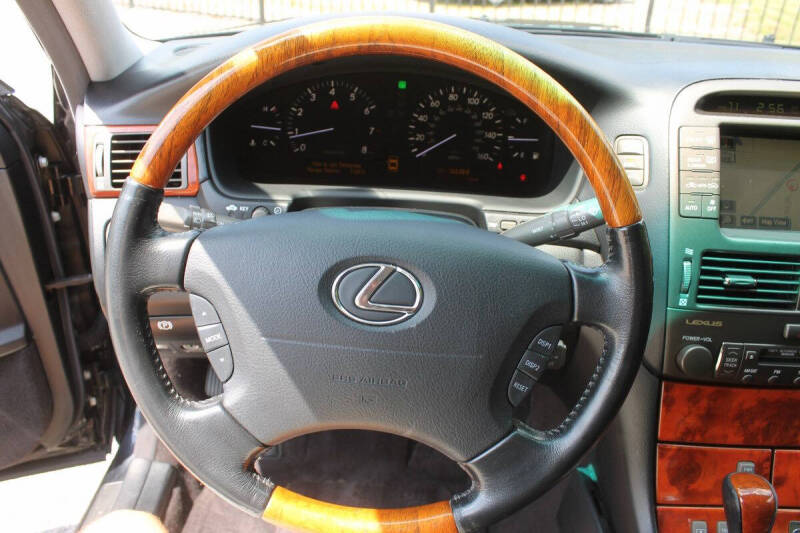 2004 Lexus LS 430