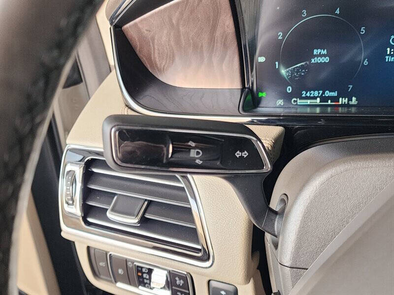 2023 Lincoln Navigator Standard