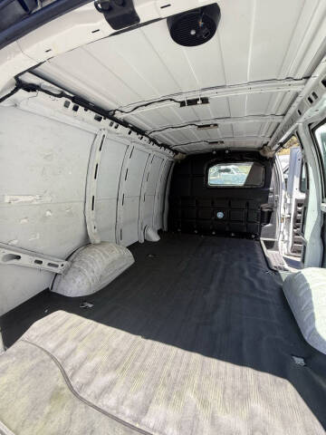 2020 Chevrolet Express 2500