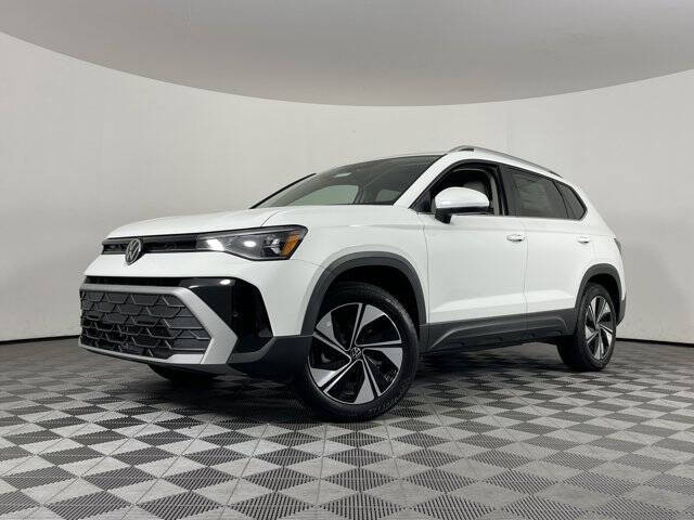 2025 Volkswagen Taos SE 4Motion