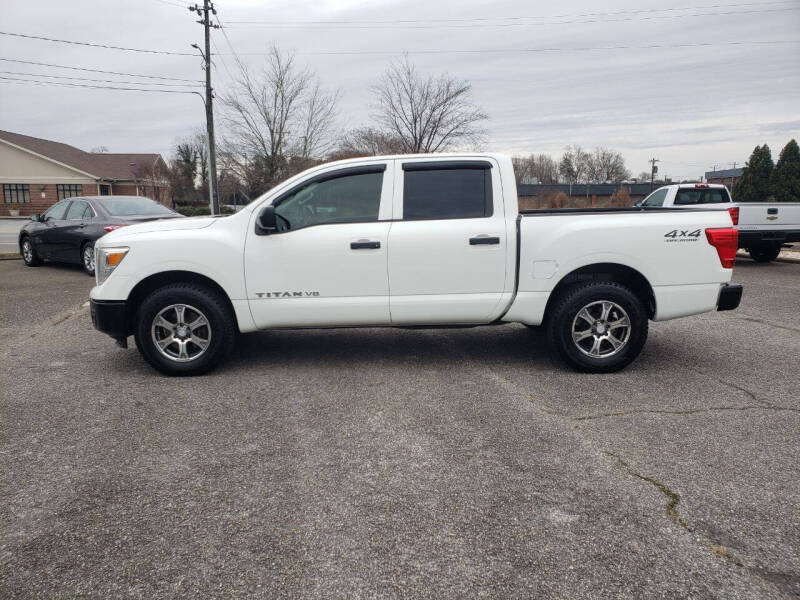 2017 Nissan Titan S