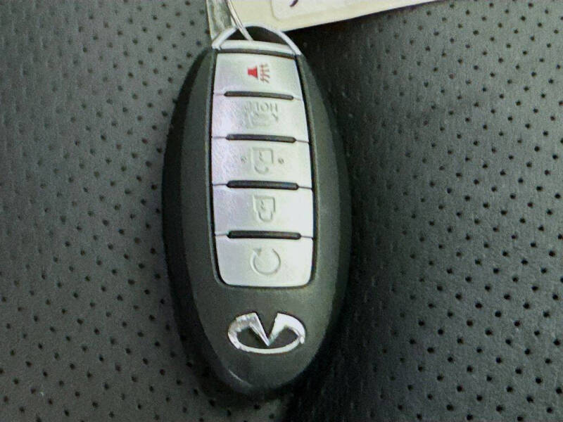 2020 Infiniti QX80 Luxe