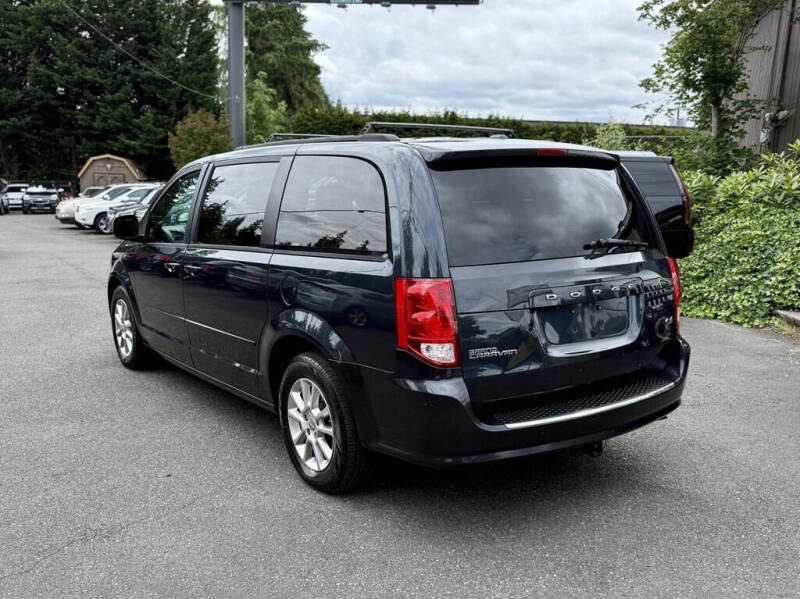2013 Dodge Grand Caravan R/T