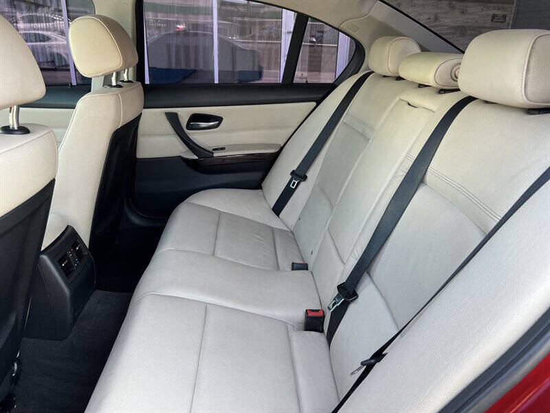 2011 BMW 3 Series 328i