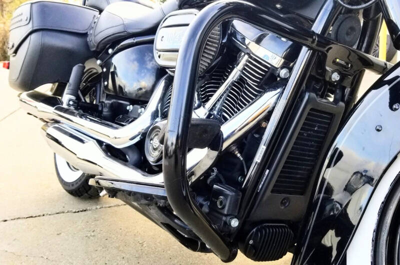 2019 Harley-Davidson FLHCS