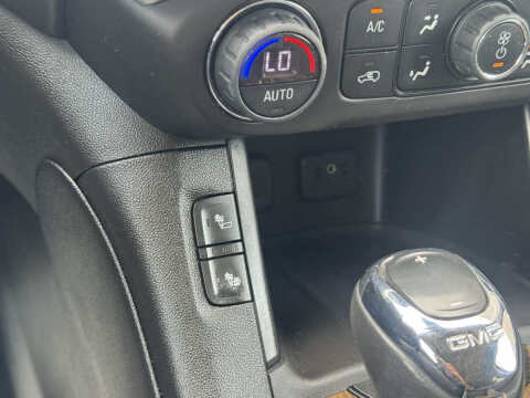 2017 GMC Acadia SLE-2