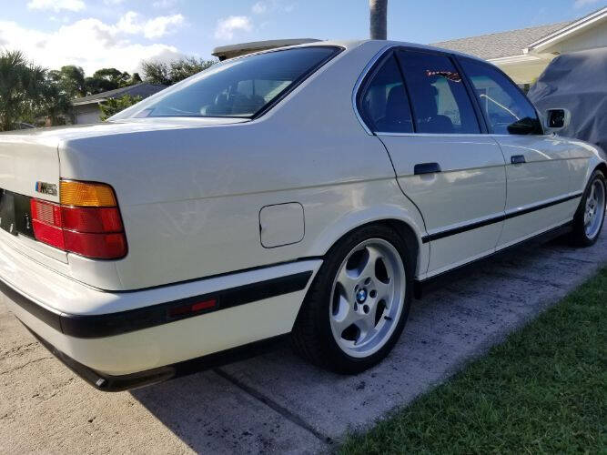 1991 BMW M5