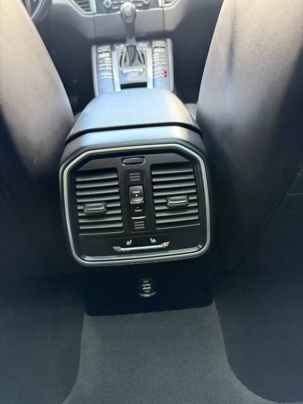 2018 Porsche Macan S