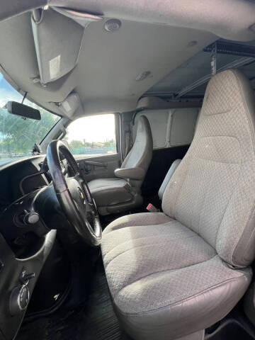 2017 Chevrolet Express 2500