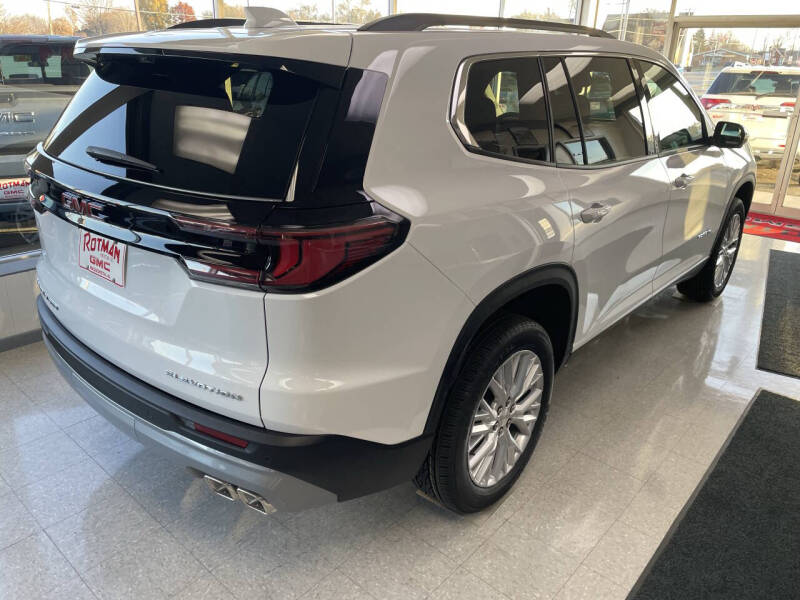 2026 GMC Acadia Elevation