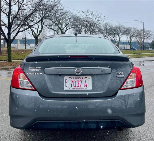 2018 Nissan Versa SV