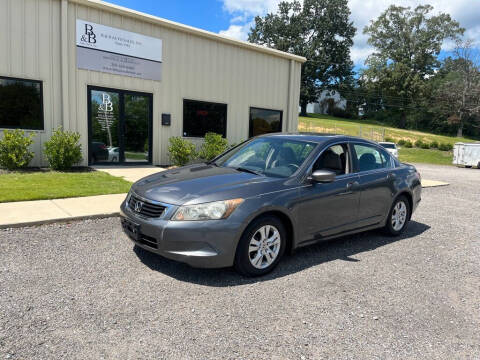 2008 Honda Accord for sale at B & B AUTO SALES INC in Odenville AL
