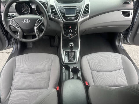 2015 Hyundai Elantra SE