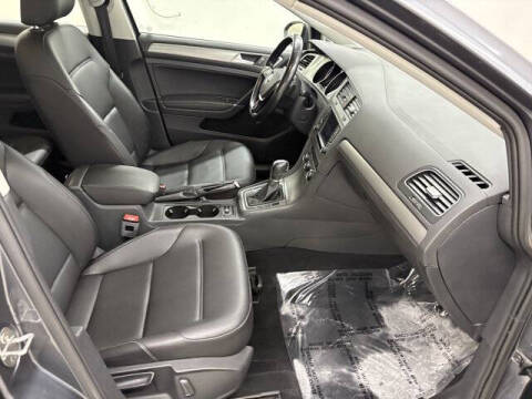 2017 Volkswagen Golf TSI Wolfsburg Edition