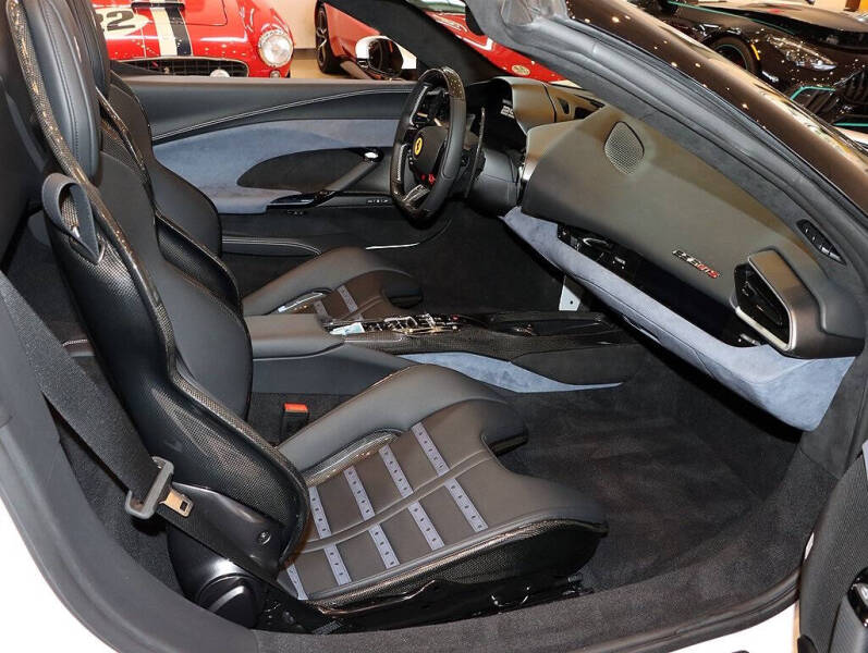 2025 Ferrari 296 GTS