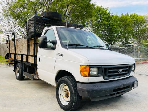 2005 Ford E-Series Chassis for sale at E-Z Auto Finance in Marietta GA