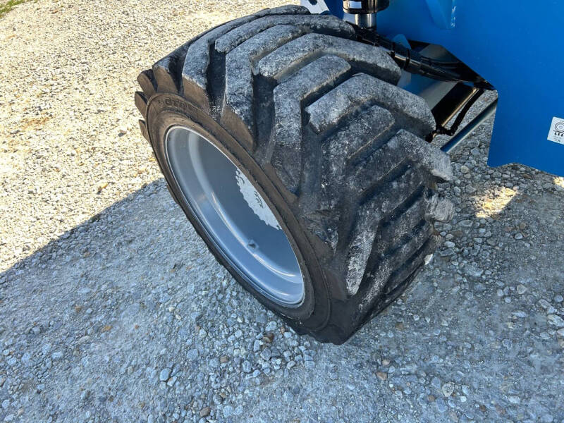 2015 Genie S-85 Boom / Manlift