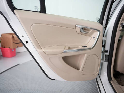 2015 Volvo S60 T5 Drive-E Platinum