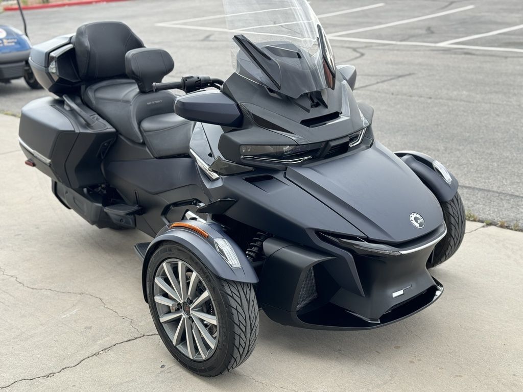 2022 Can-Am Spyder RT Sea-To-Sky 4