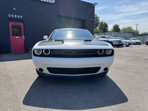2017 Dodge Challenger SXT Plus