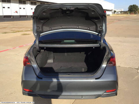 2021 Toyota Avalon Hybrid XLE