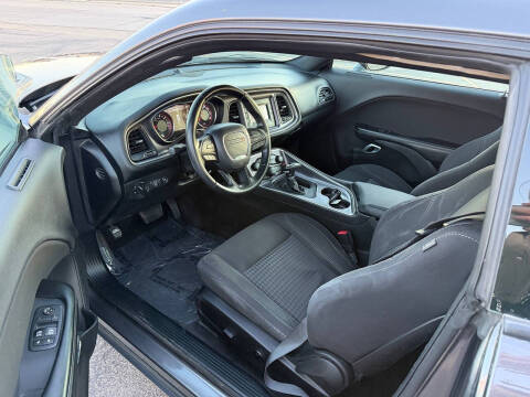 2017 Dodge Challenger SXT