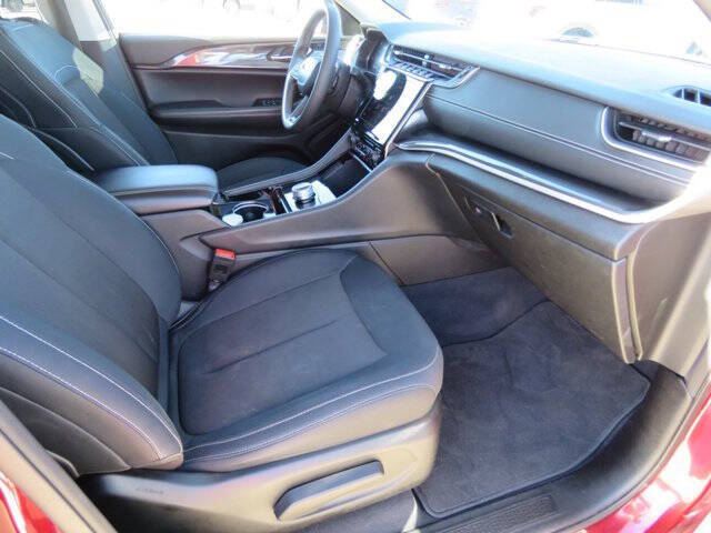 2023 Jeep Grand Cherokee L Laredo