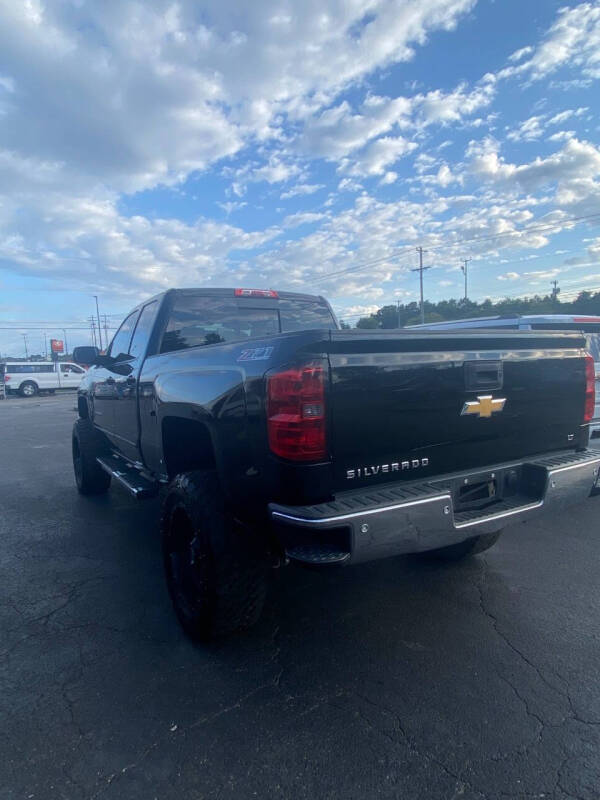 2015 Chevrolet Silverado 1500 LT photo 5