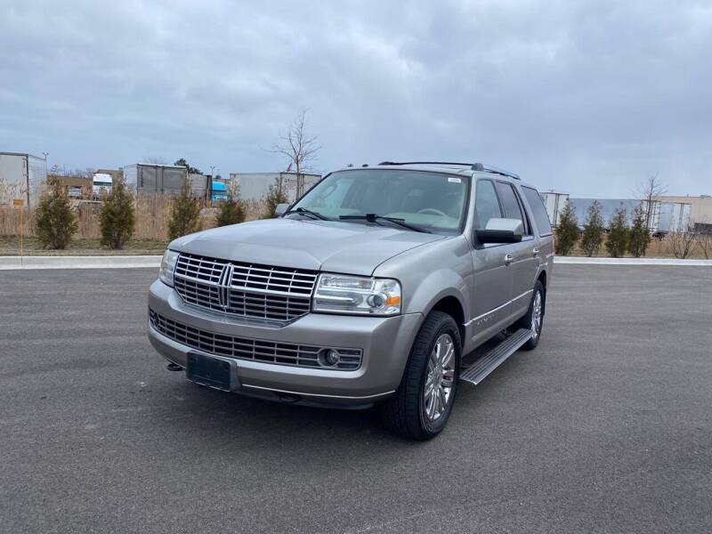 2008 Lincoln Navigator for sale at Clutch Motors in Lake Bluff IL