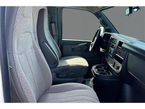 2026 Chevrolet Express 2500