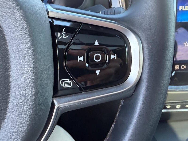 2024 Volvo S60 B5 Ultimate Dark Theme