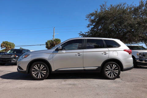 2019 Mitsubishi Outlander SE