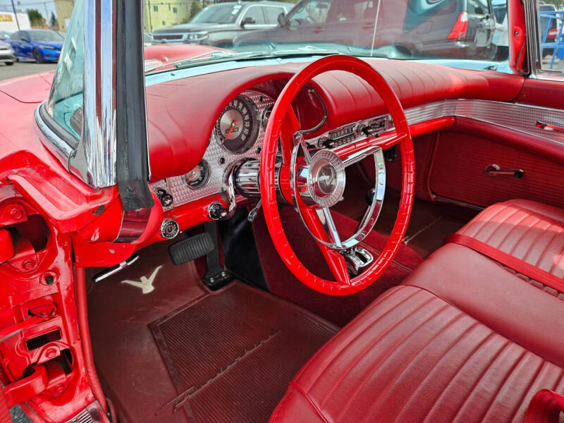 1957 Ford Thunderbird