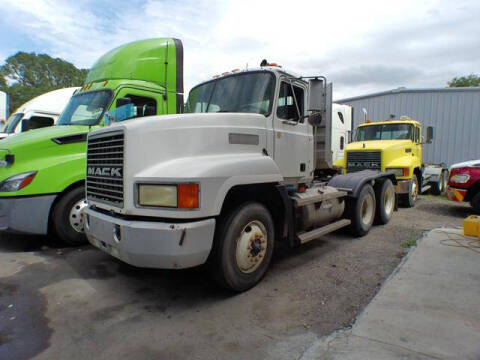 1995 Mack CH613