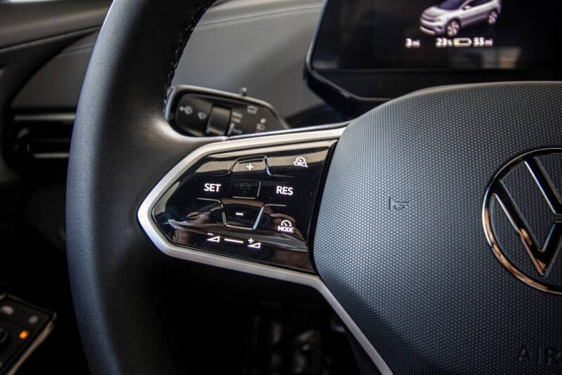 2025 Volkswagen ID.4 Pro