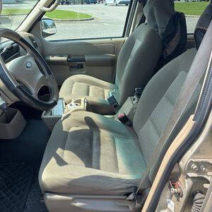 2004 Ford Explorer Sport Trac