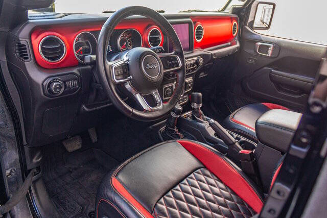 2020 Jeep Gladiator 24