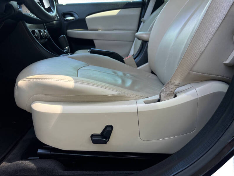2012 Chrysler 200 Limited